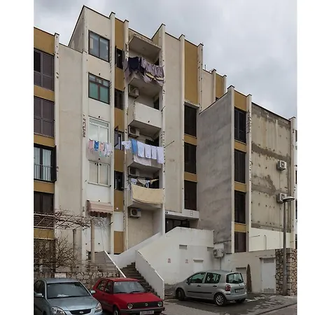 Vera Ντουμπρόβνικ